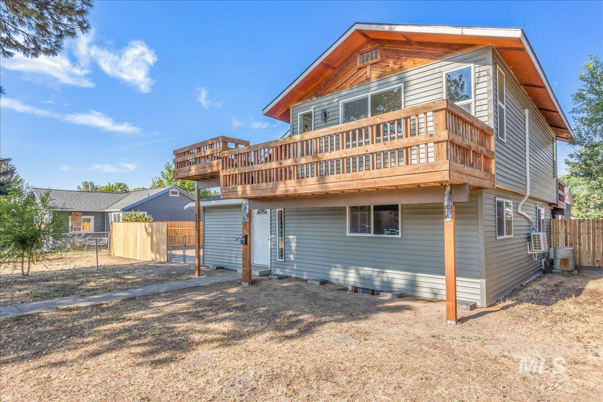 265 S 11th E