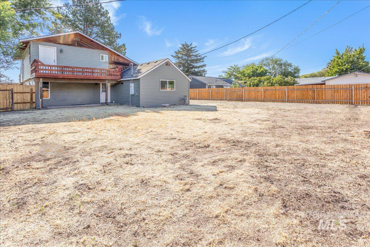 265 S 11th E