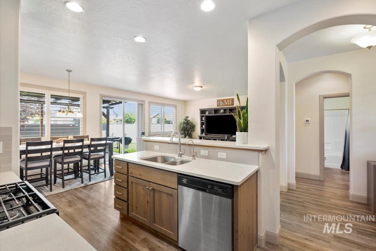 9472 S Rock Cliffs Way