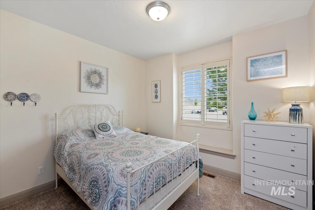 9472 S Rock Cliffs Way