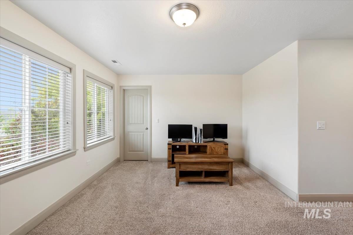 9472 S Rock Cliffs Way