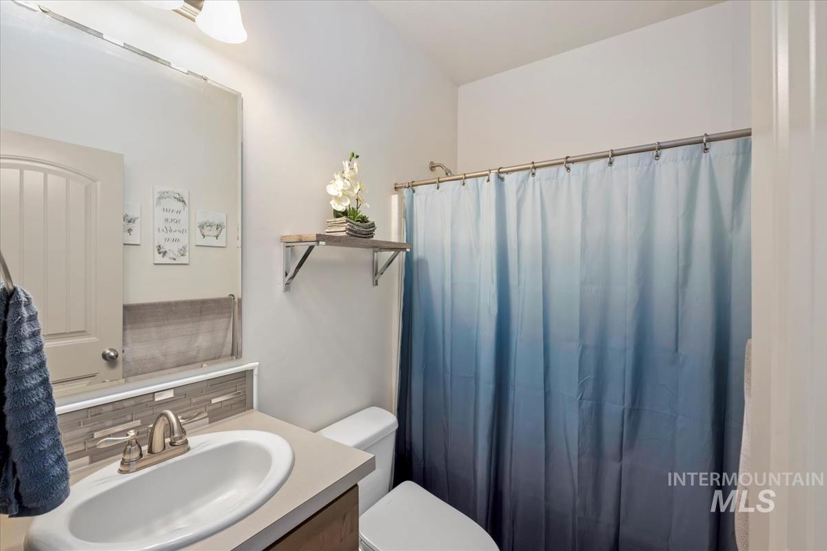 9472 S Rock Cliffs Way