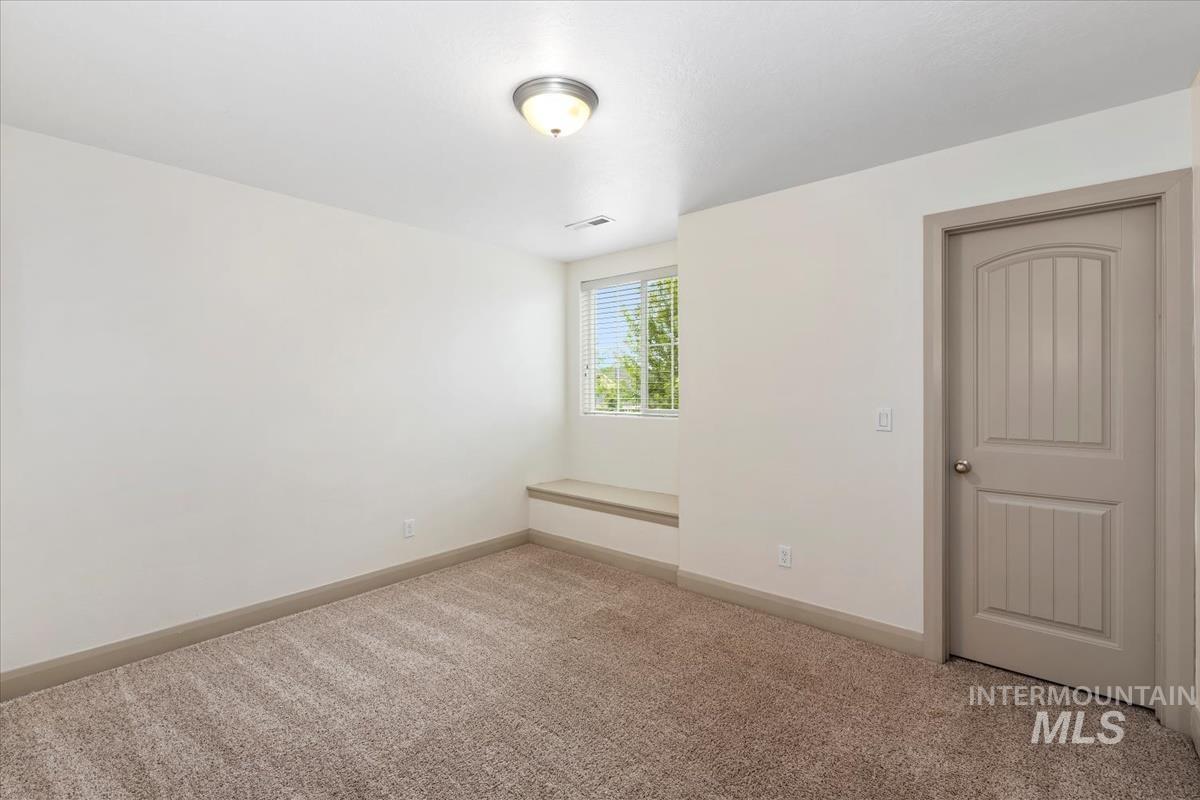 9472 S Rock Cliffs Way