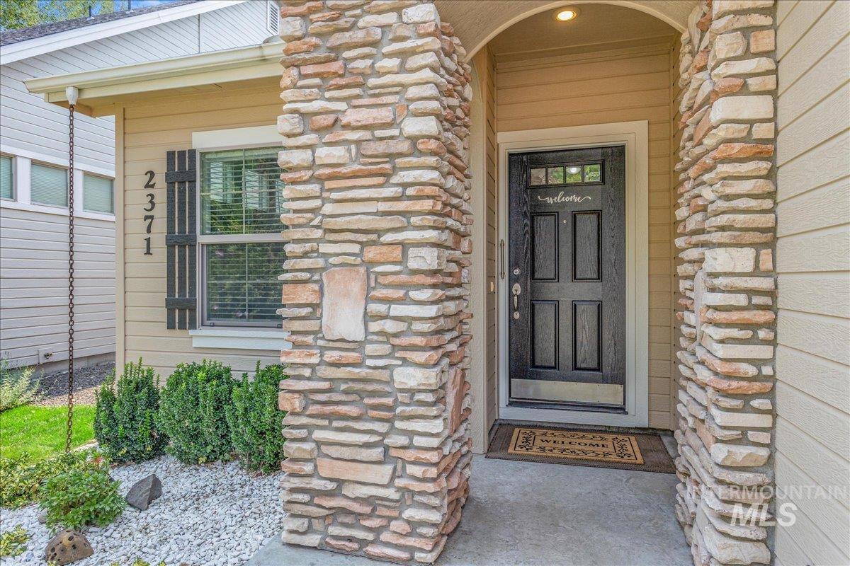 2371 E Powder River St