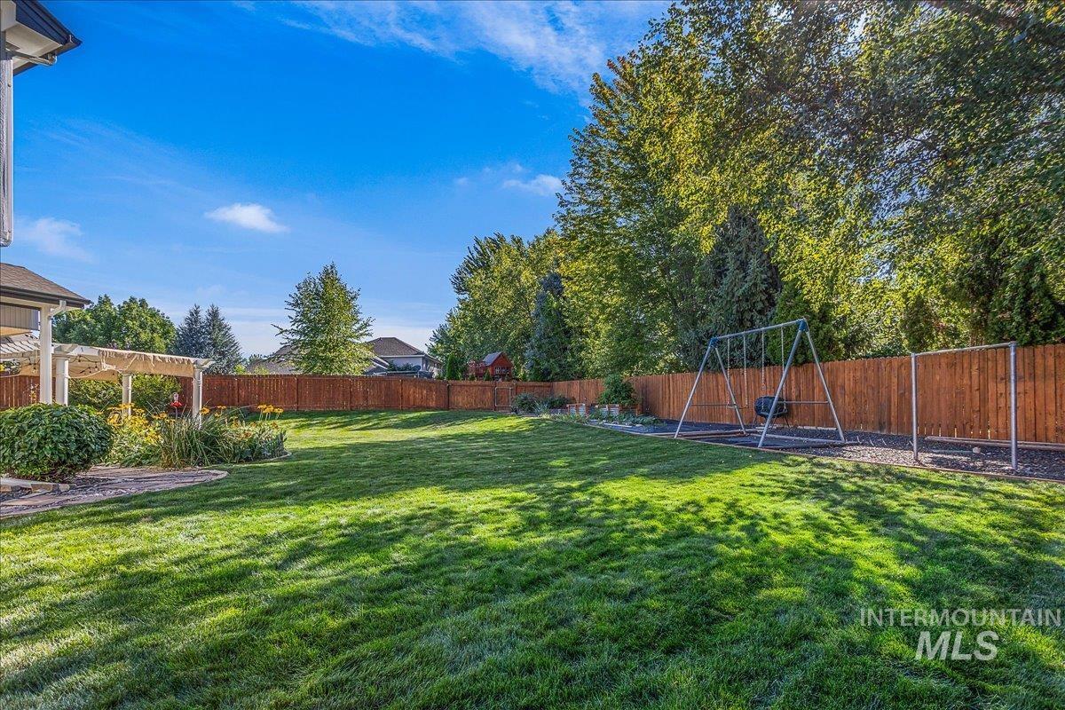 177 E Knoll Ct