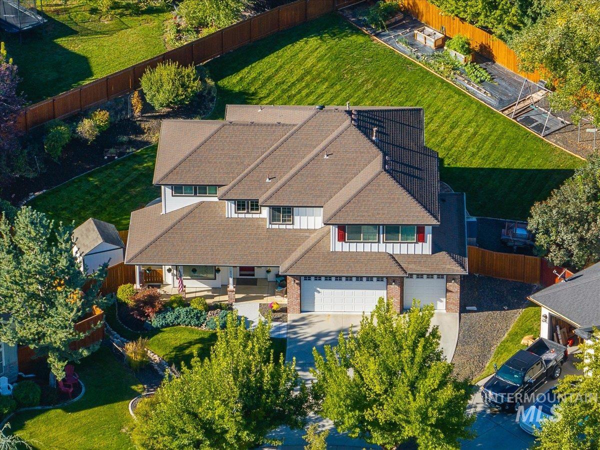 177 E Knoll Ct