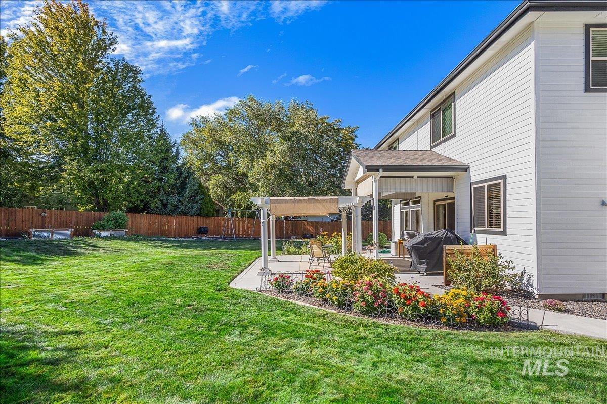 177 E Knoll Ct
