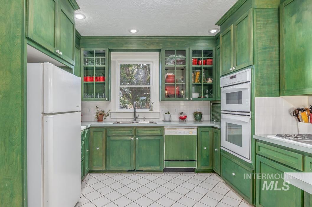 278 E Beacon Light Rd