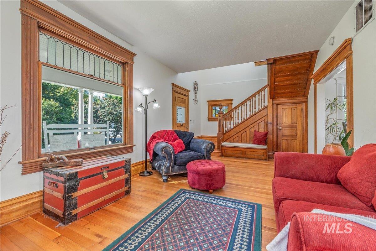 278 E Beacon Light Rd