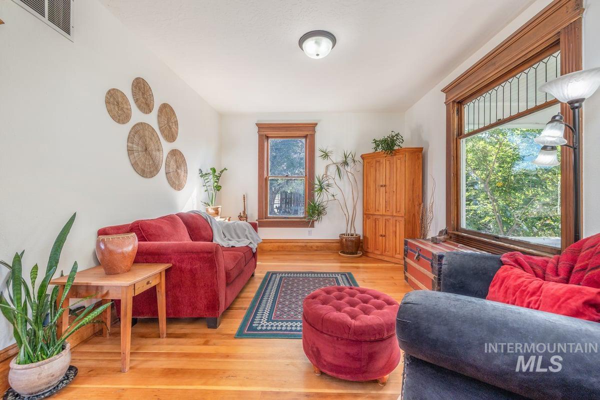 278 E Beacon Light Rd