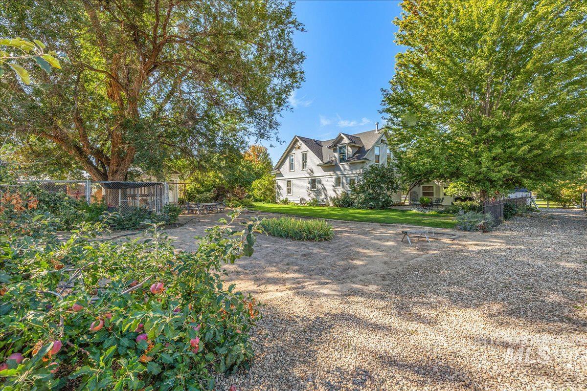 278 E Beacon Light Rd
