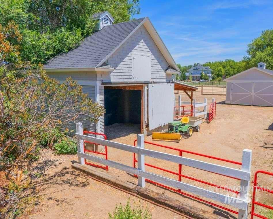 278 E Beacon Light Rd