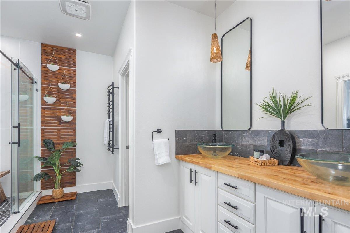 216 N Story Book Way