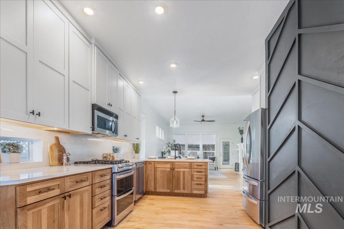 216 N Story Book Way