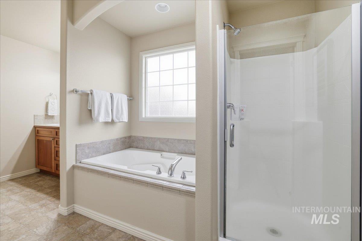 5496 S Taradale Avenue