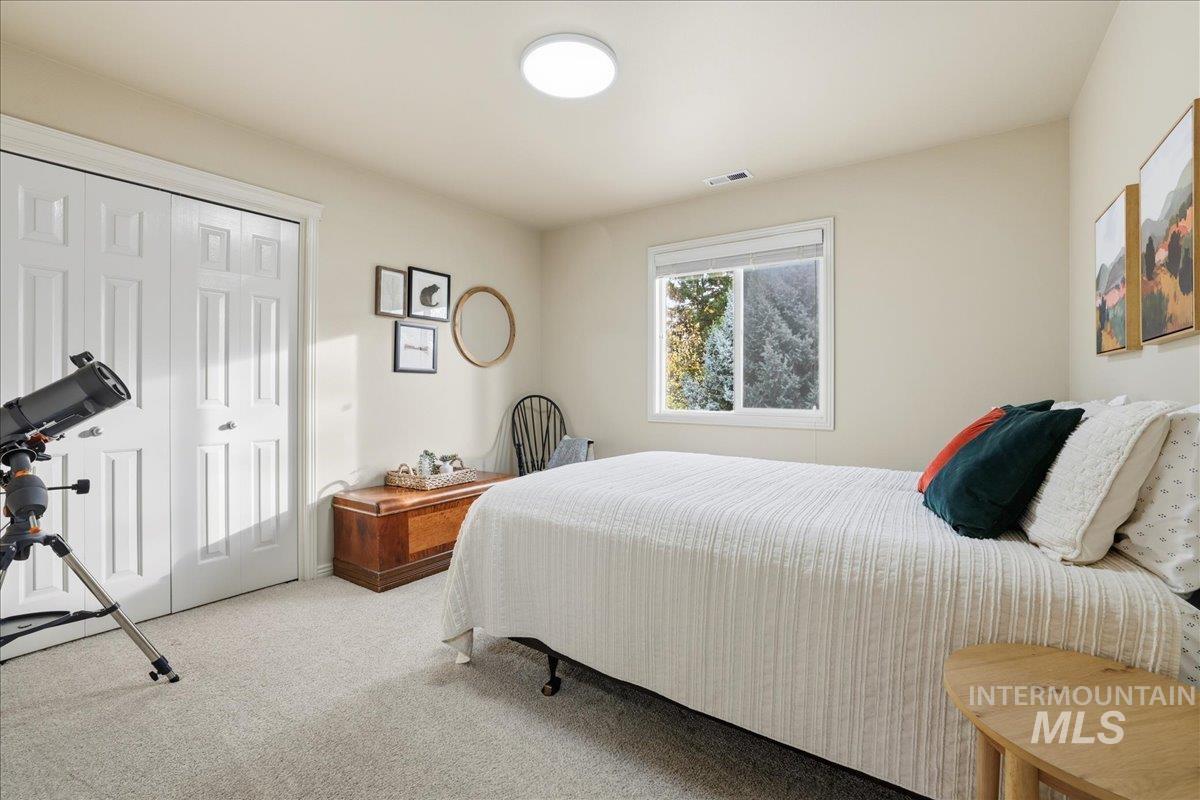 5496 S Taradale Avenue