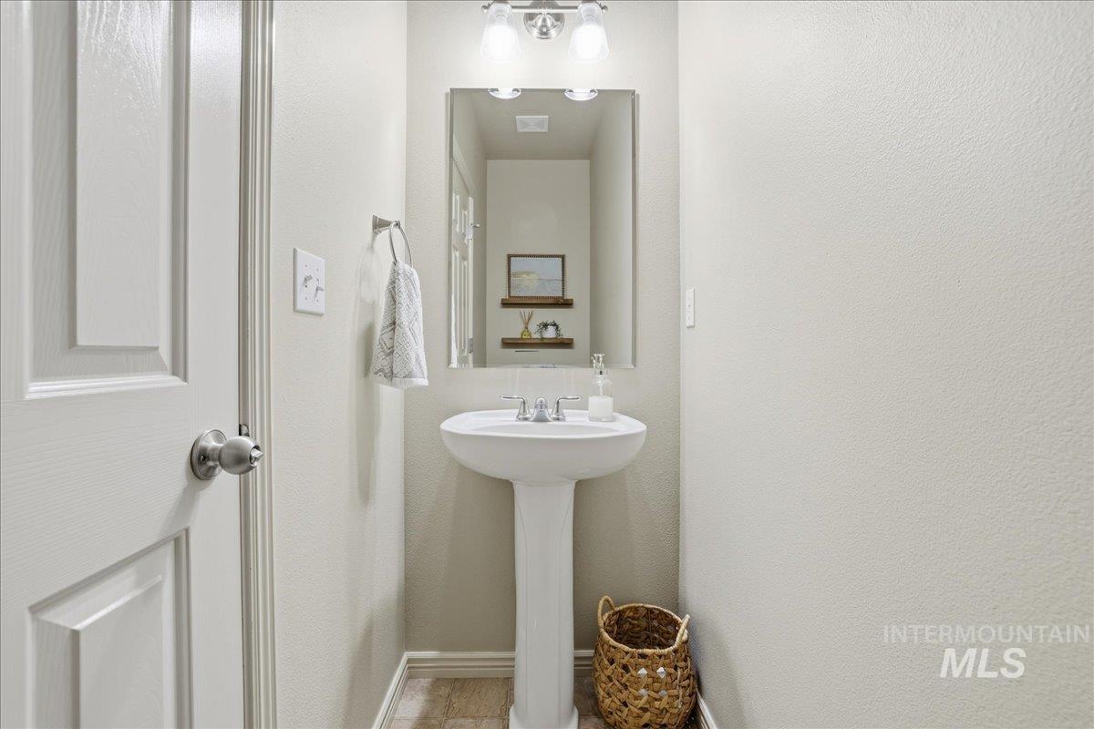 5496 S Taradale Avenue