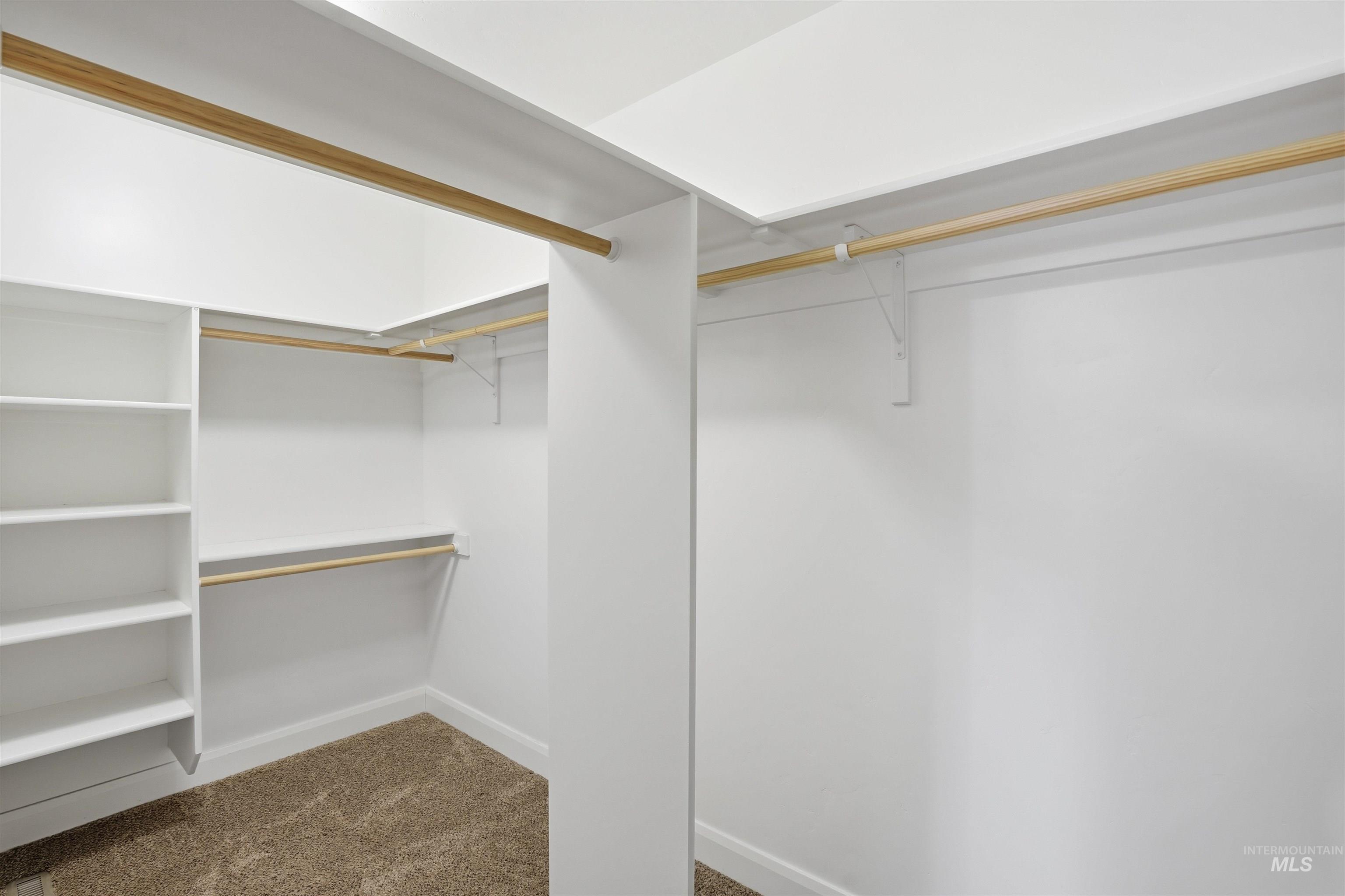 5697 W Combermere Dr