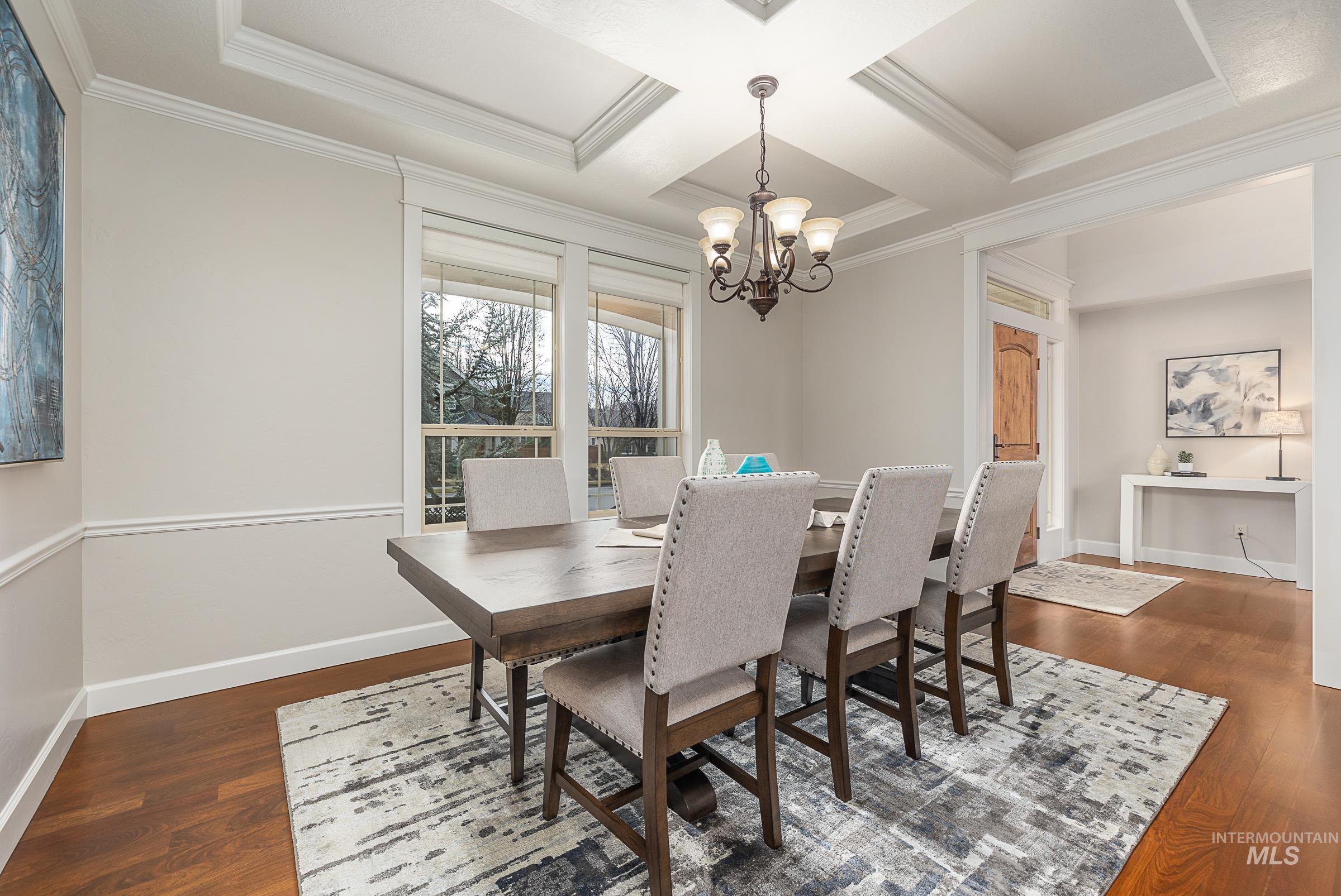 1536 E Daylesford Dr