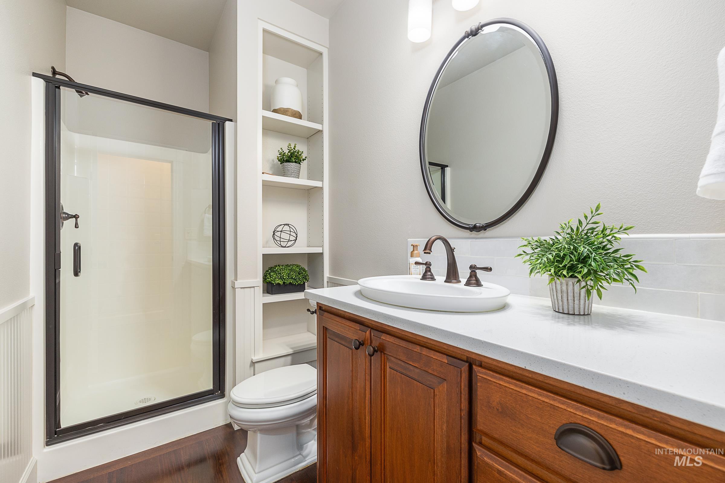 1536 E Daylesford Dr