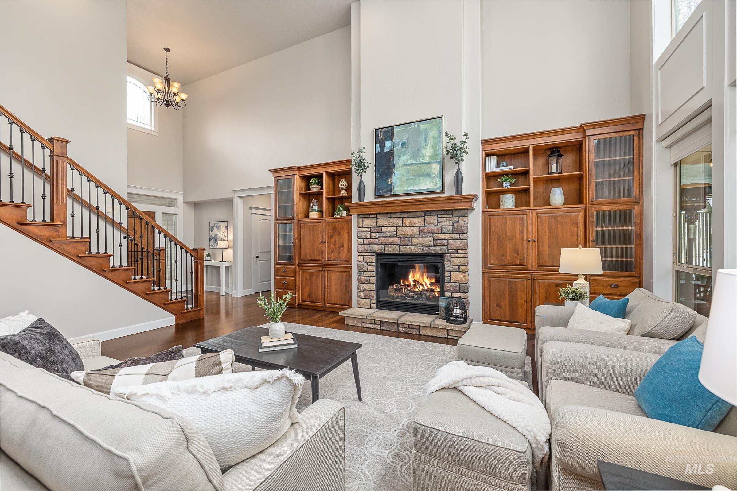 1536 E Daylesford Dr