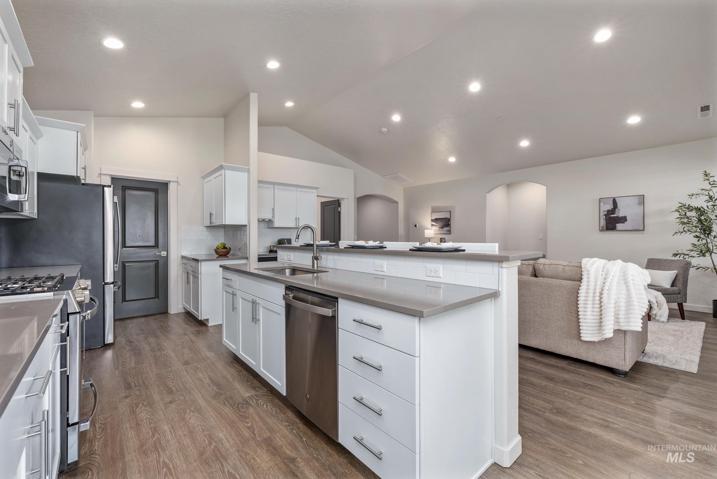 7565 W Itasco Dr