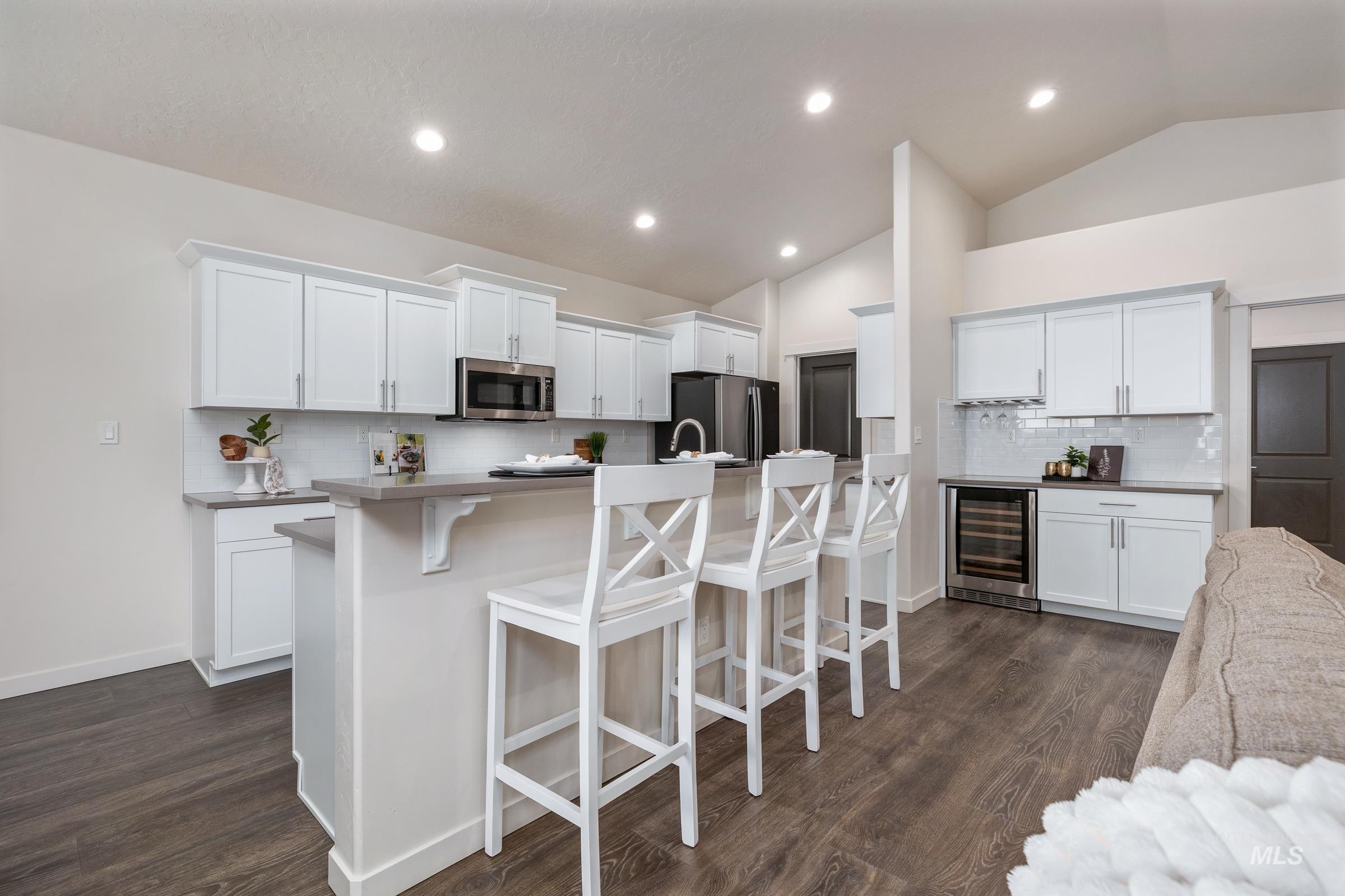 7565 W Itasco Dr