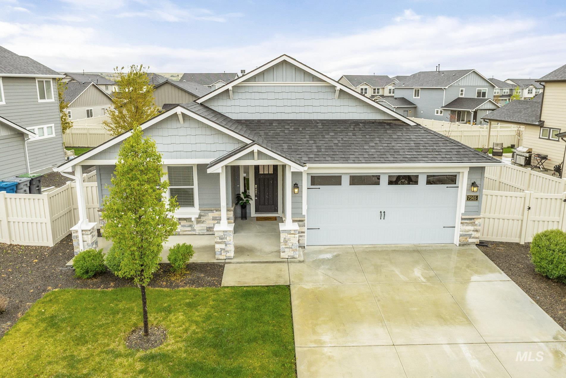 7565 W Itasco Dr