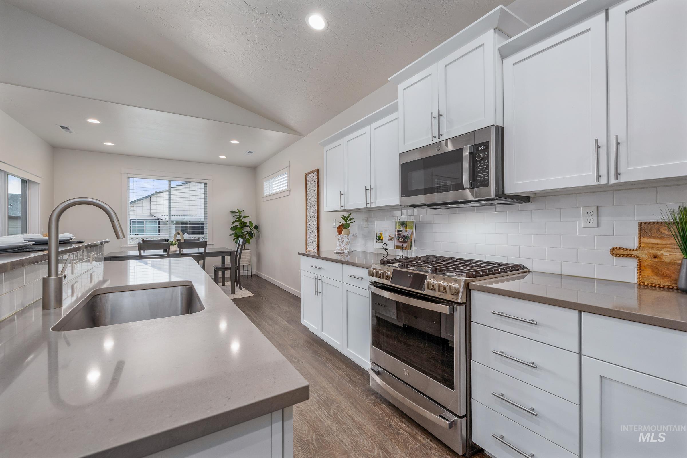 7565 W Itasco Dr