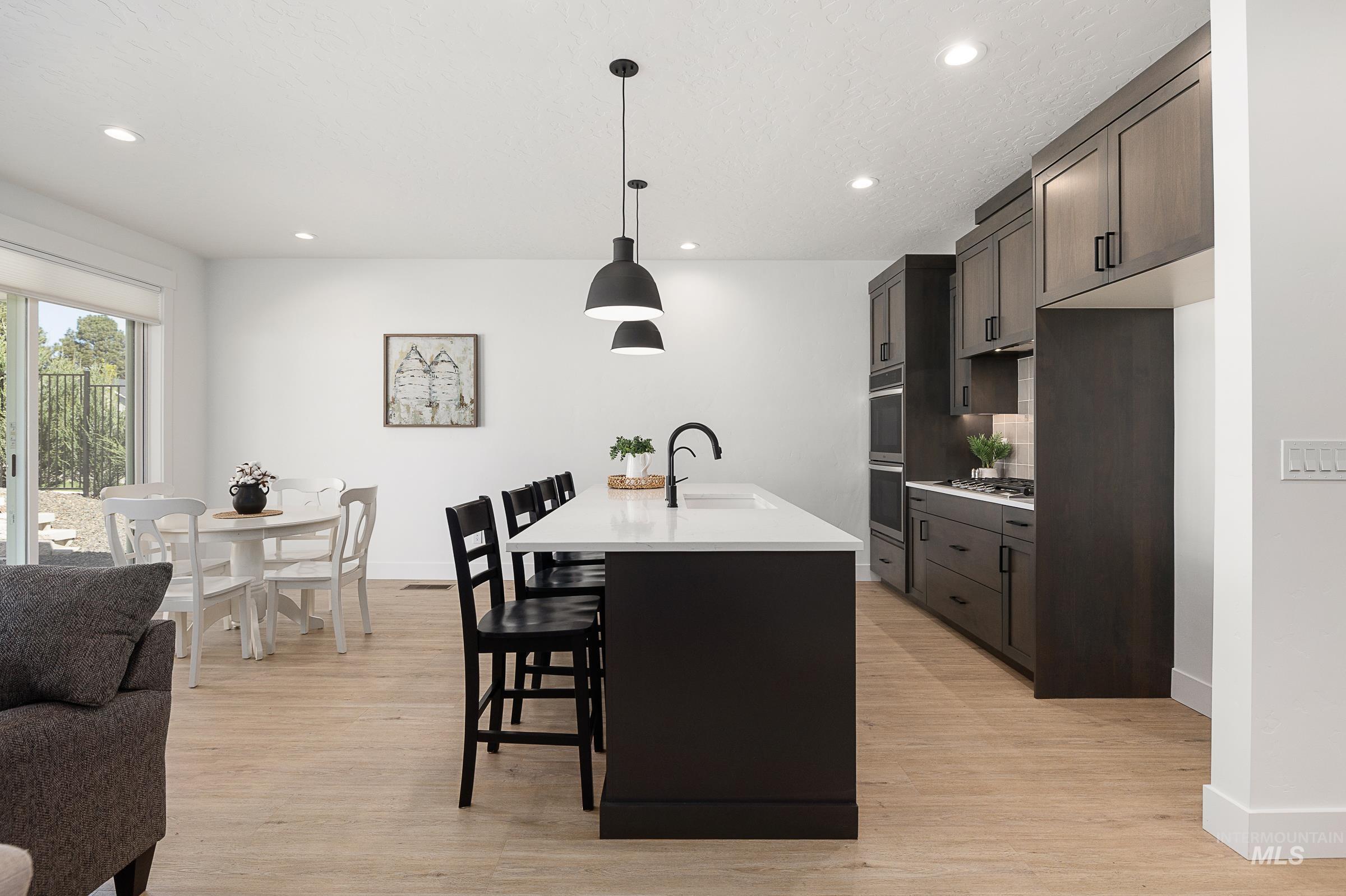 493 N Plainfield Ave