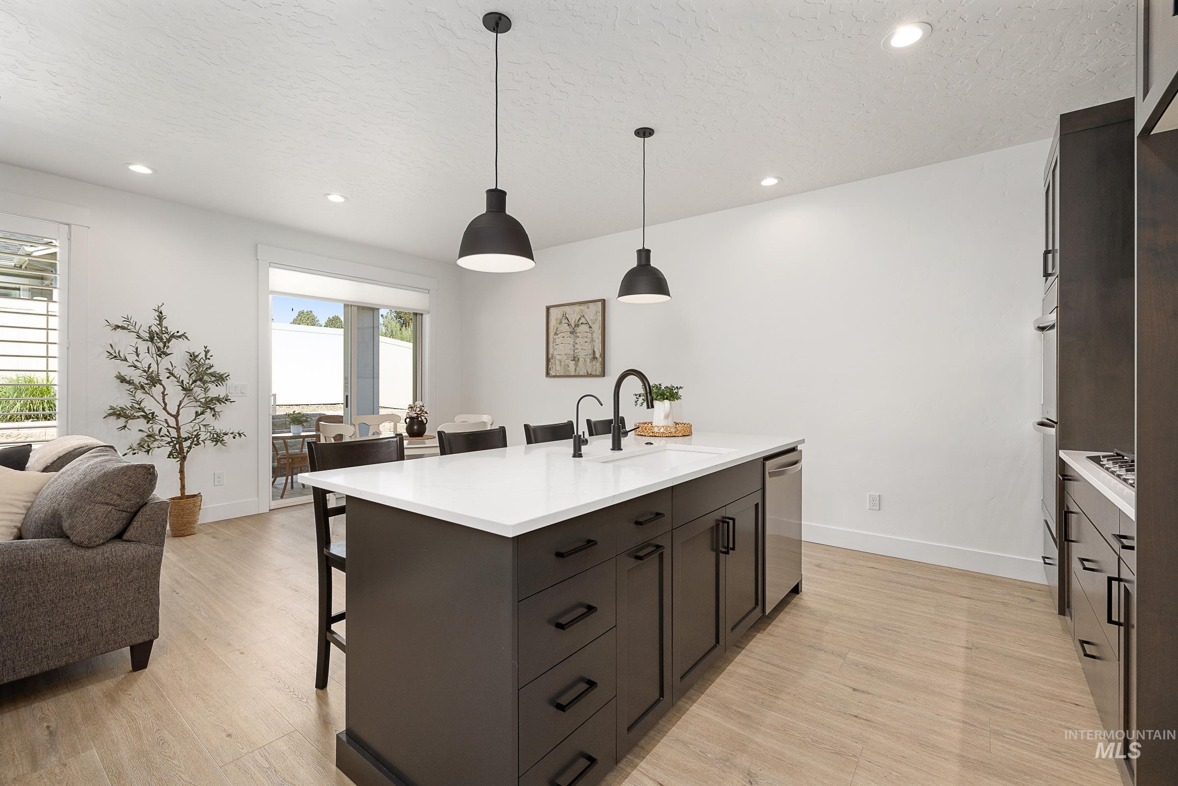 493 N Plainfield Ave