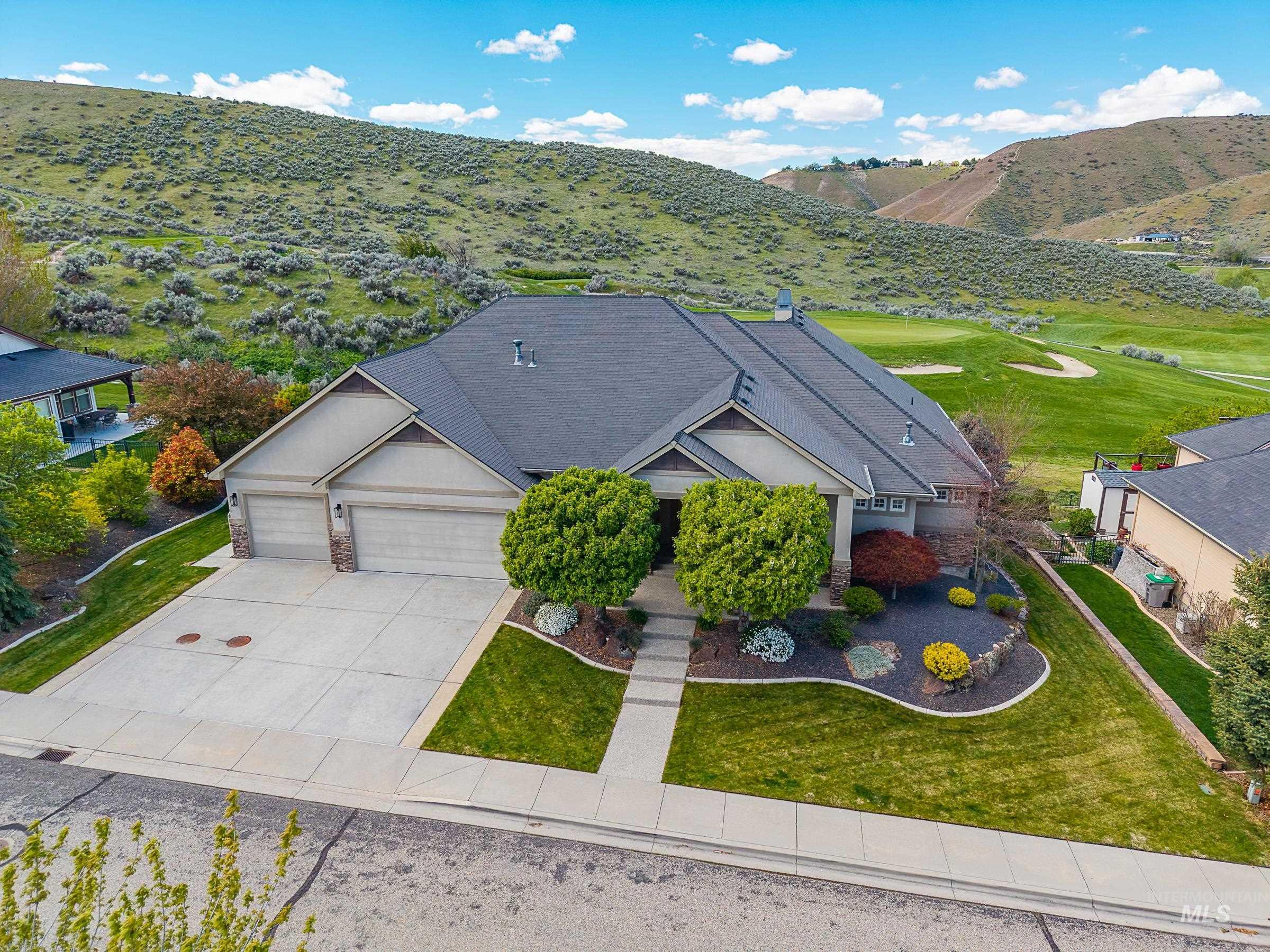 4681 N Villa Ridge Way