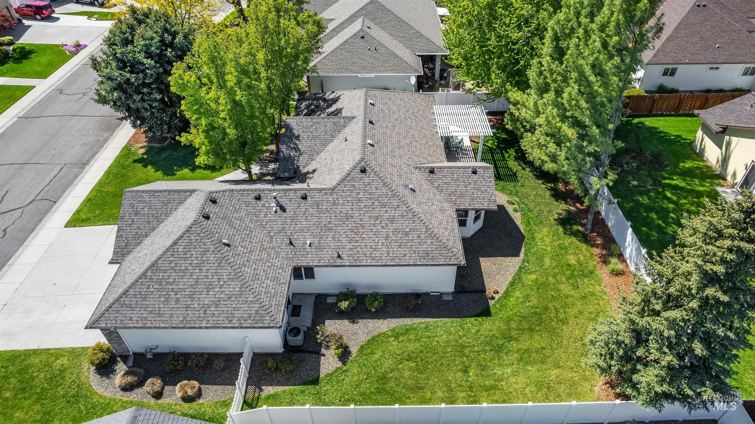 2188 E Skokie Dr