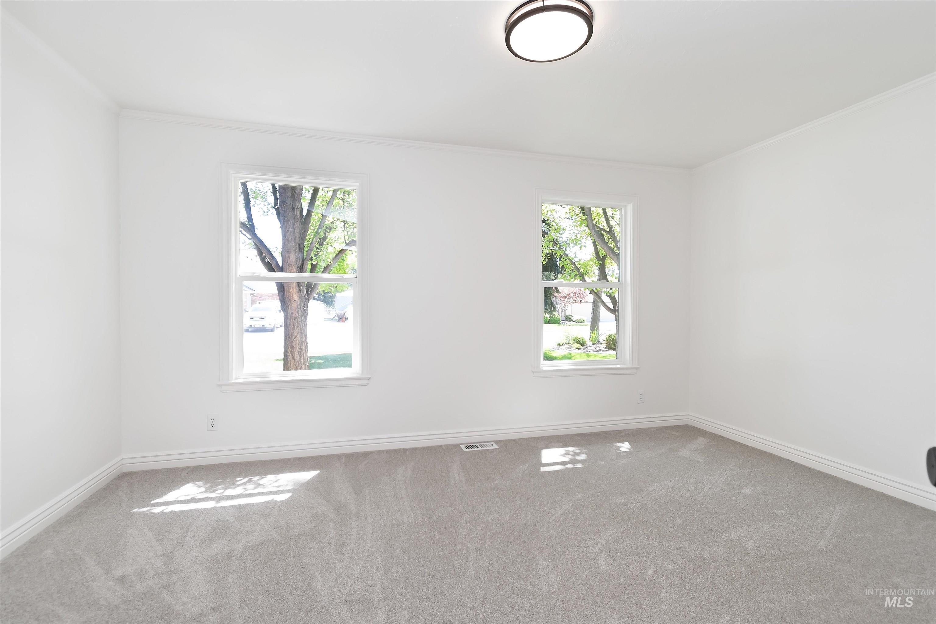 2188 E Skokie Dr