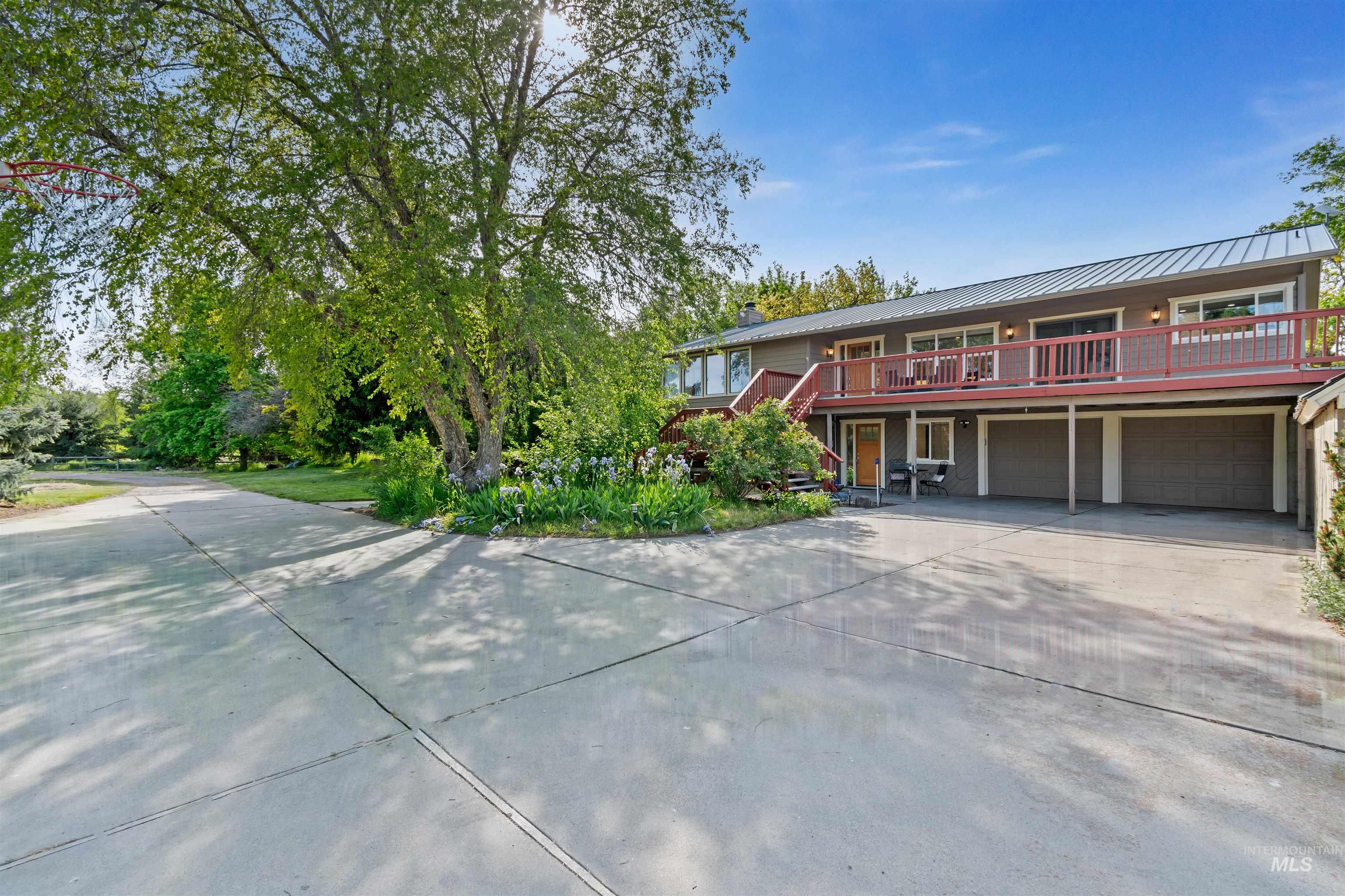 1156 W Stillwell Dr