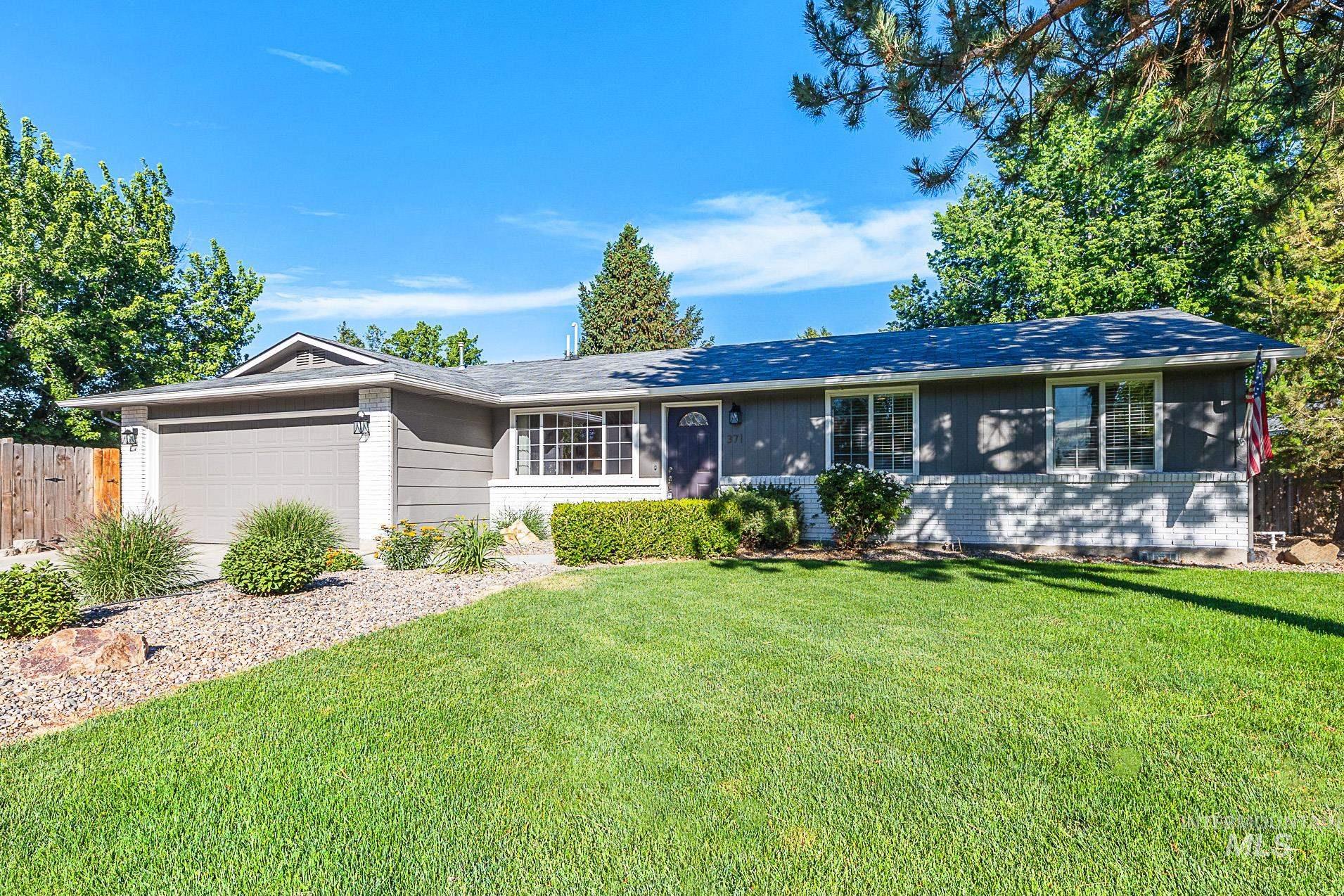 371 S Harlan Pl