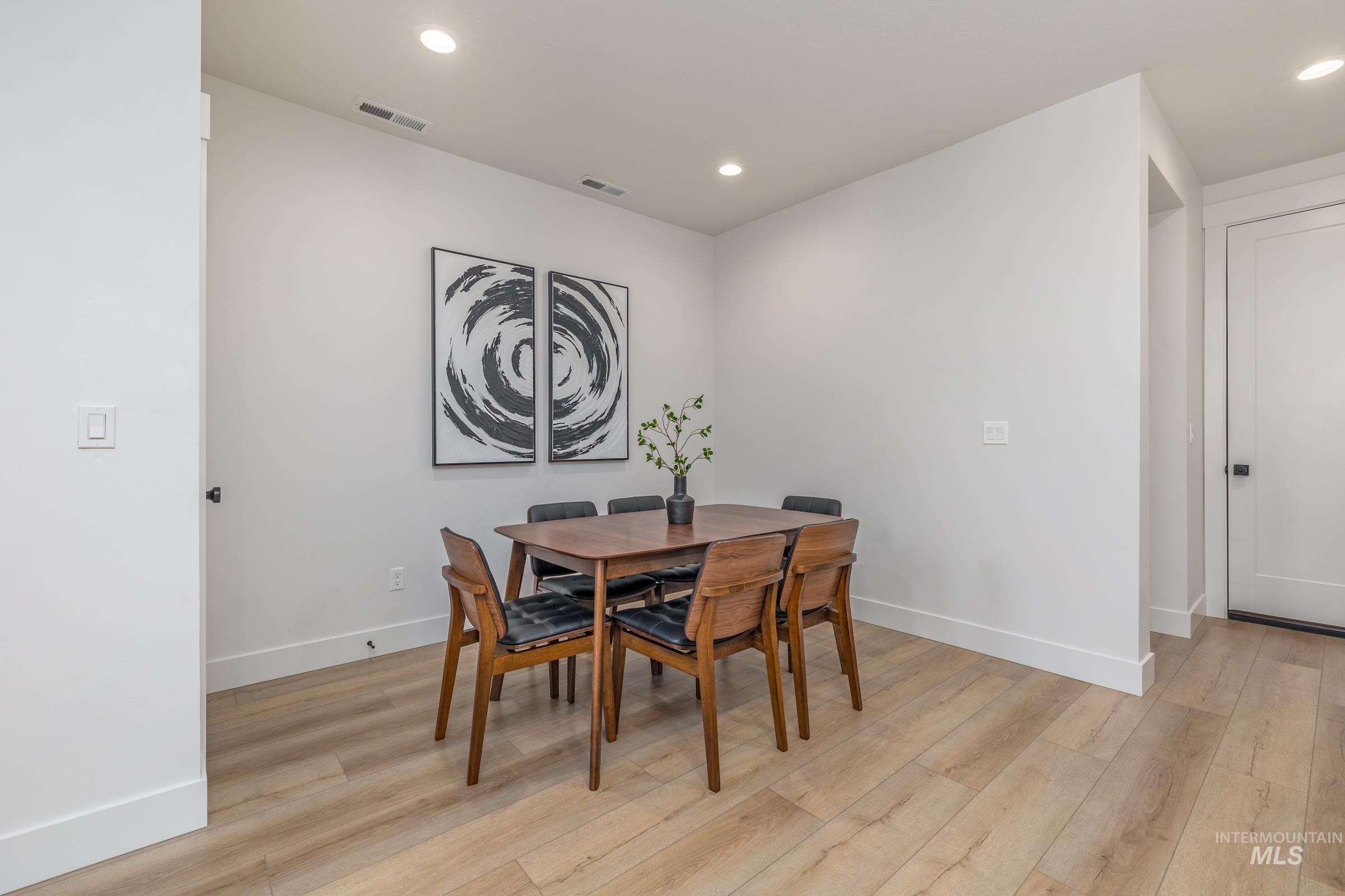 281 S City Lights Ln