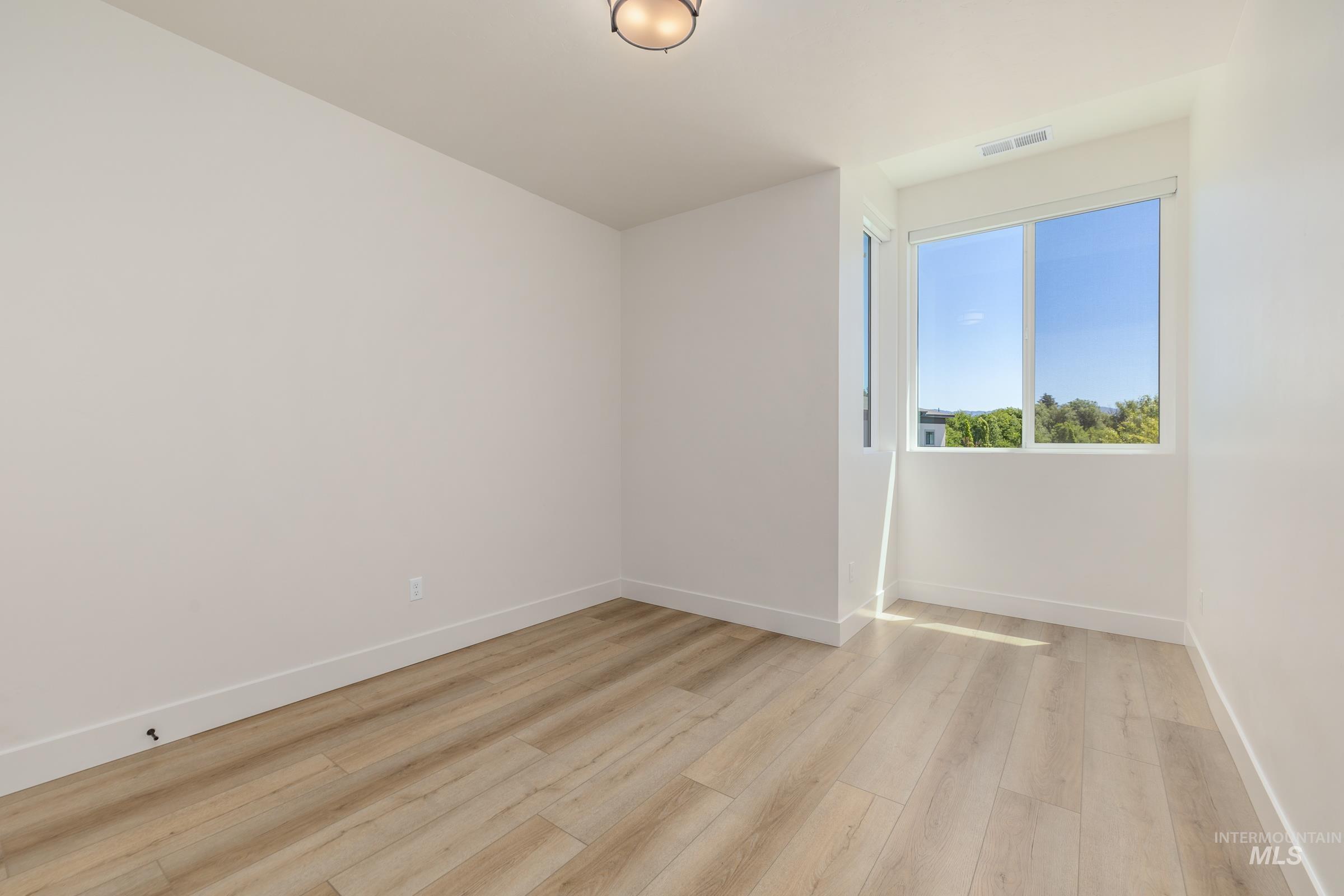 281 S City Lights Ln