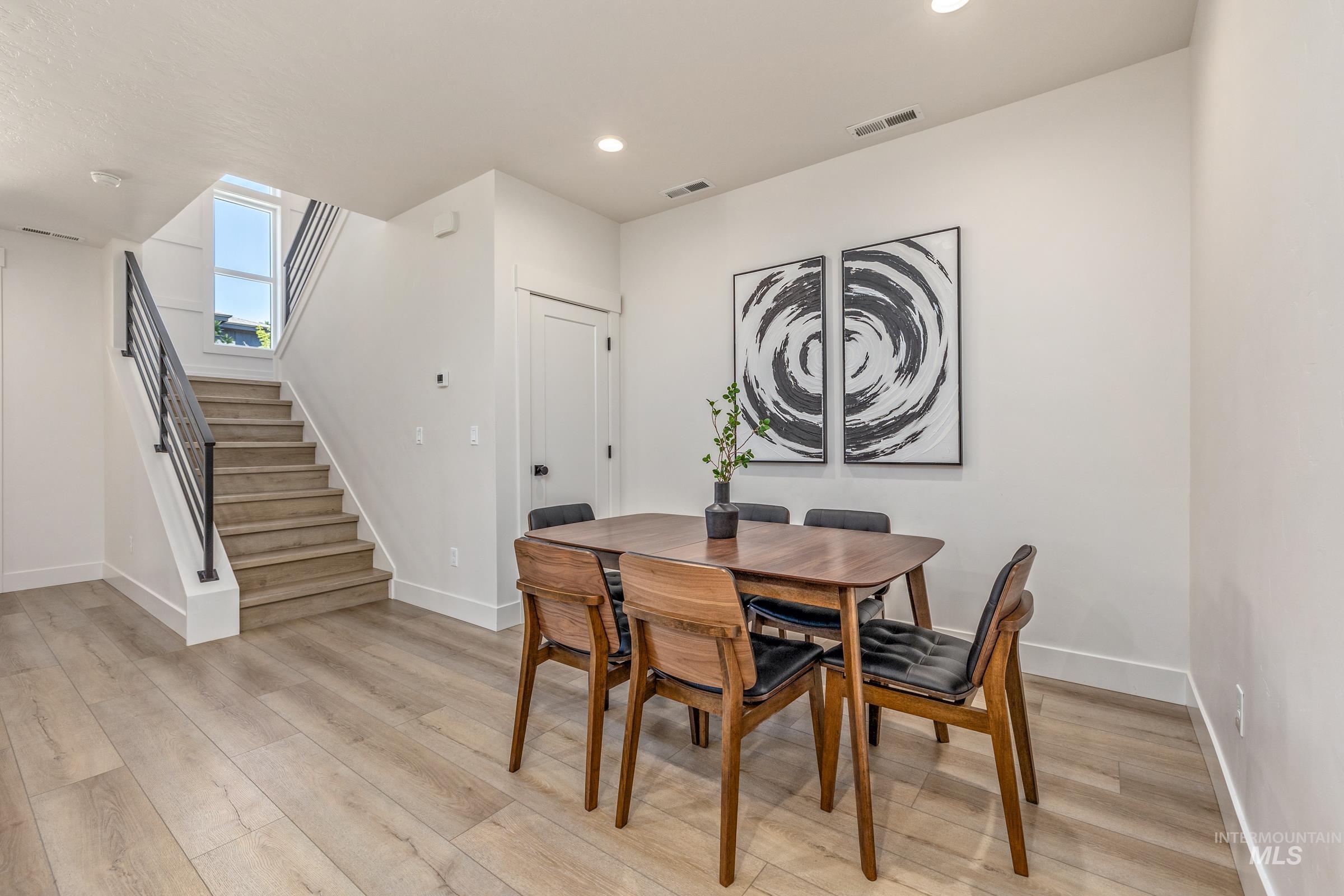 281 S City Lights Ln