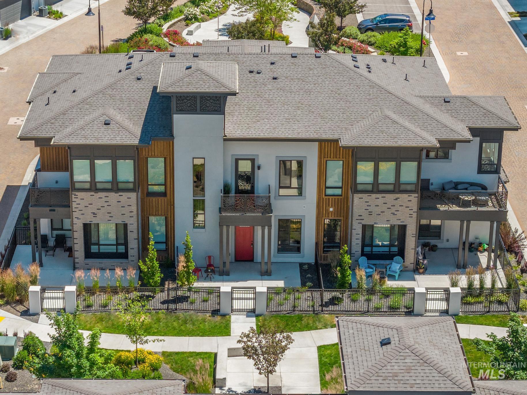 281 S City Lights Ln