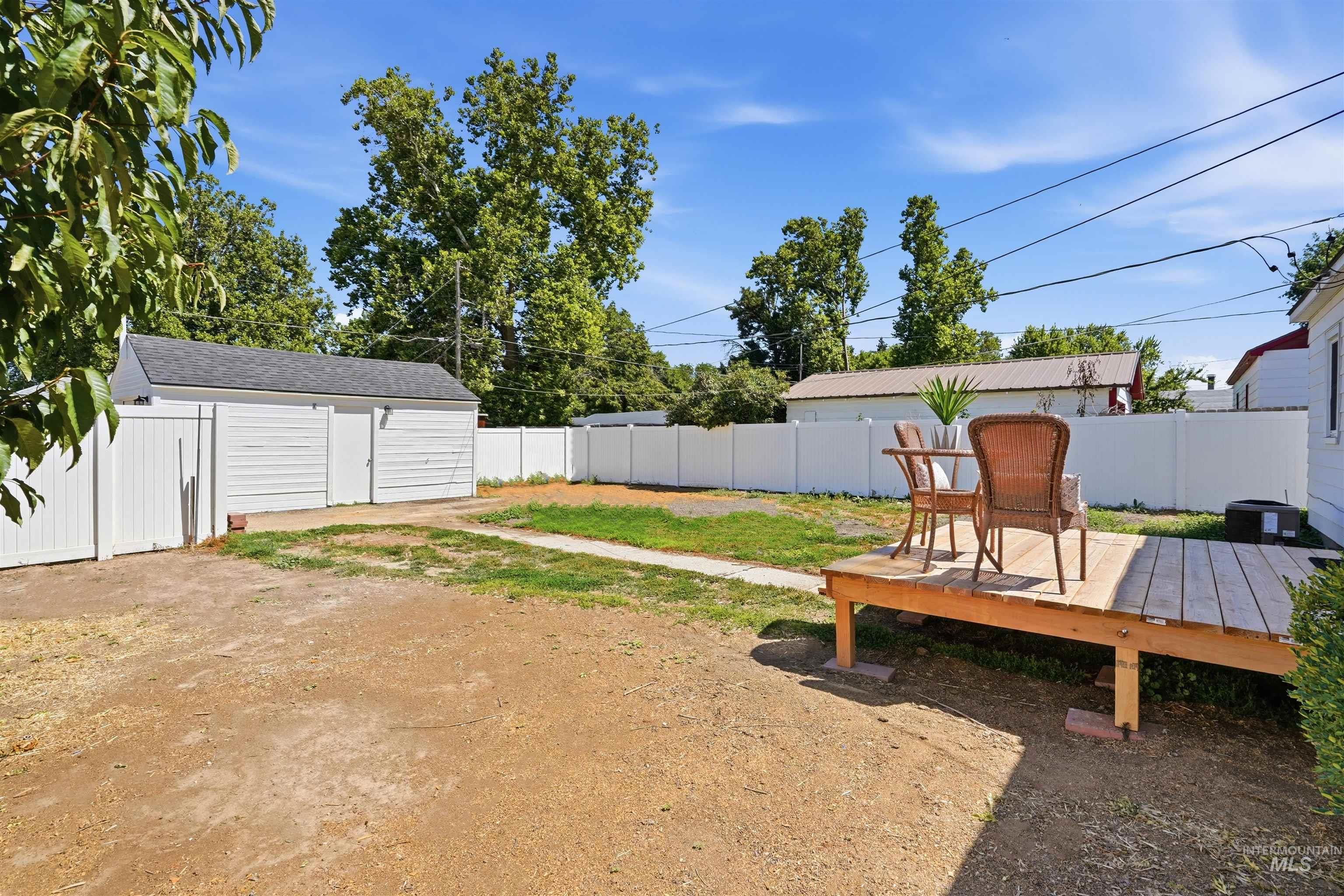 2024 Hird Ave