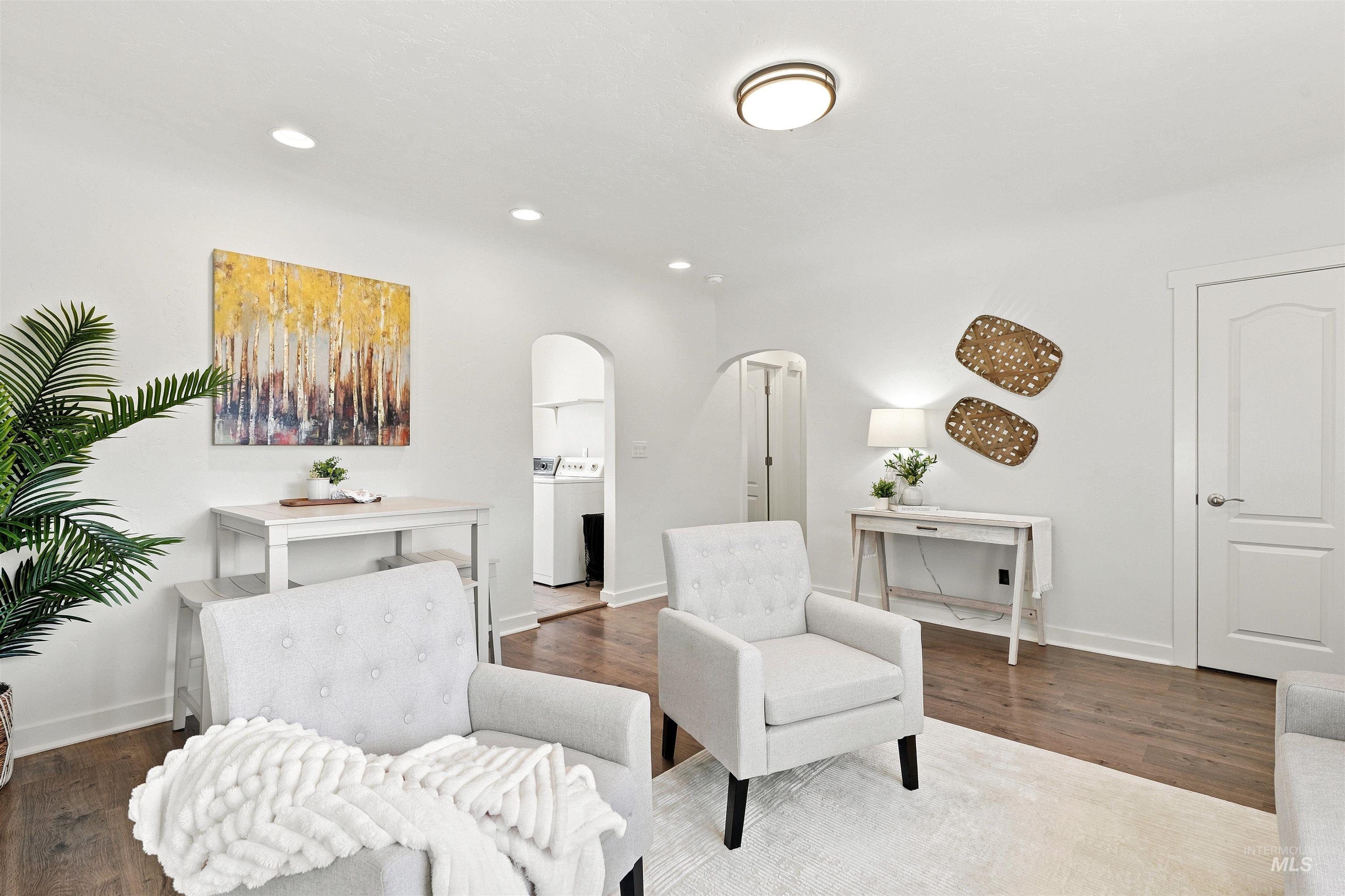 2024 Hird Ave