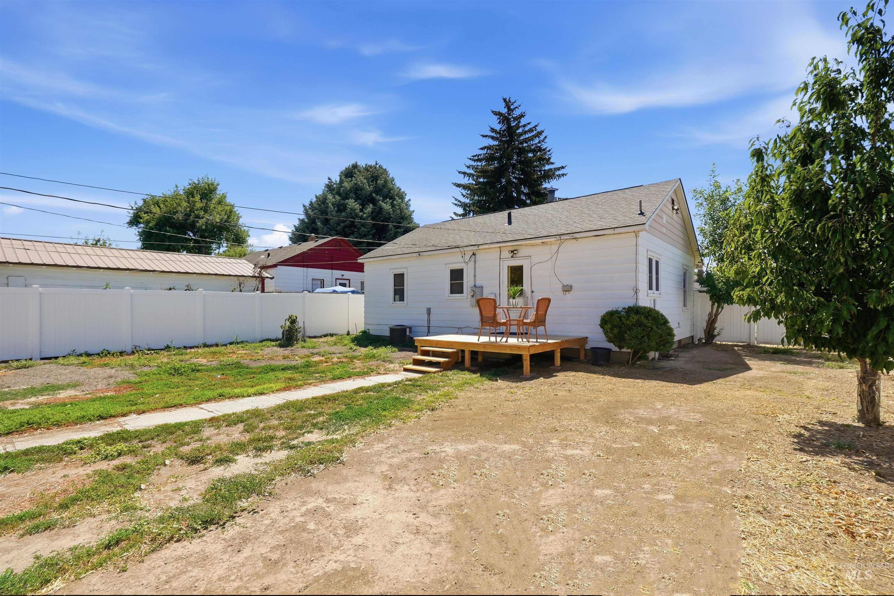 2024 Hird Ave