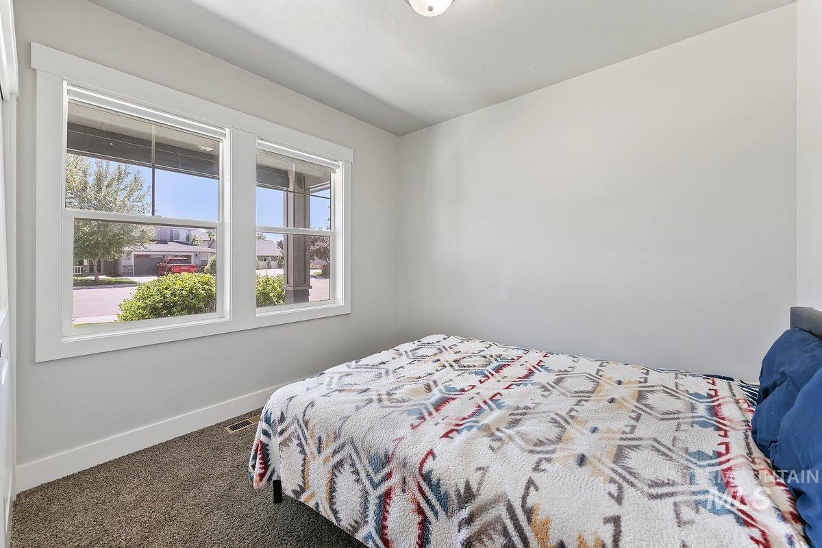 1528 W Arch Rock Street