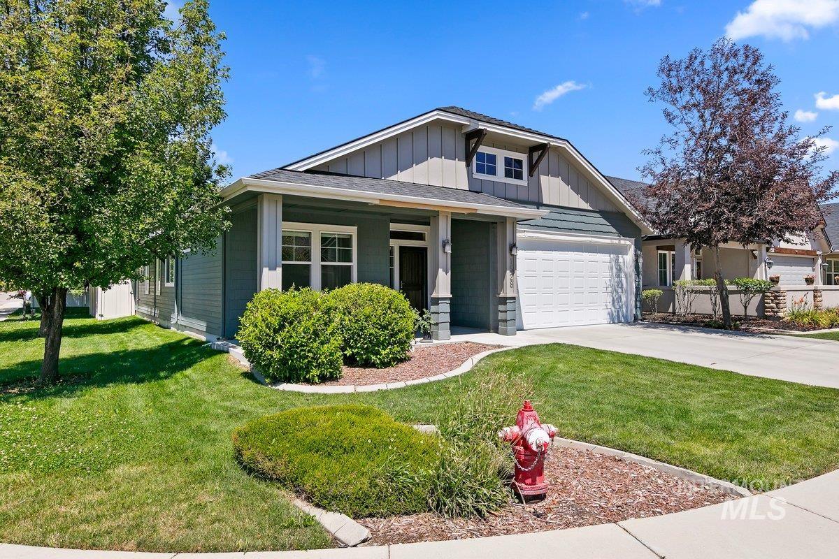 1528 W Arch Rock Street