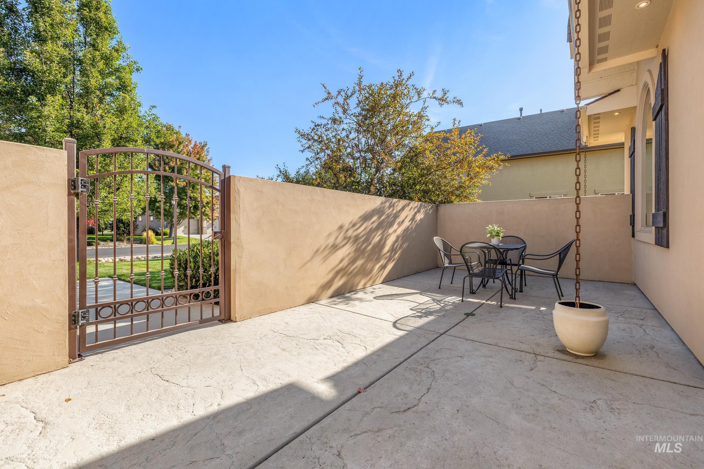 12259 W Seven Lakes Ln