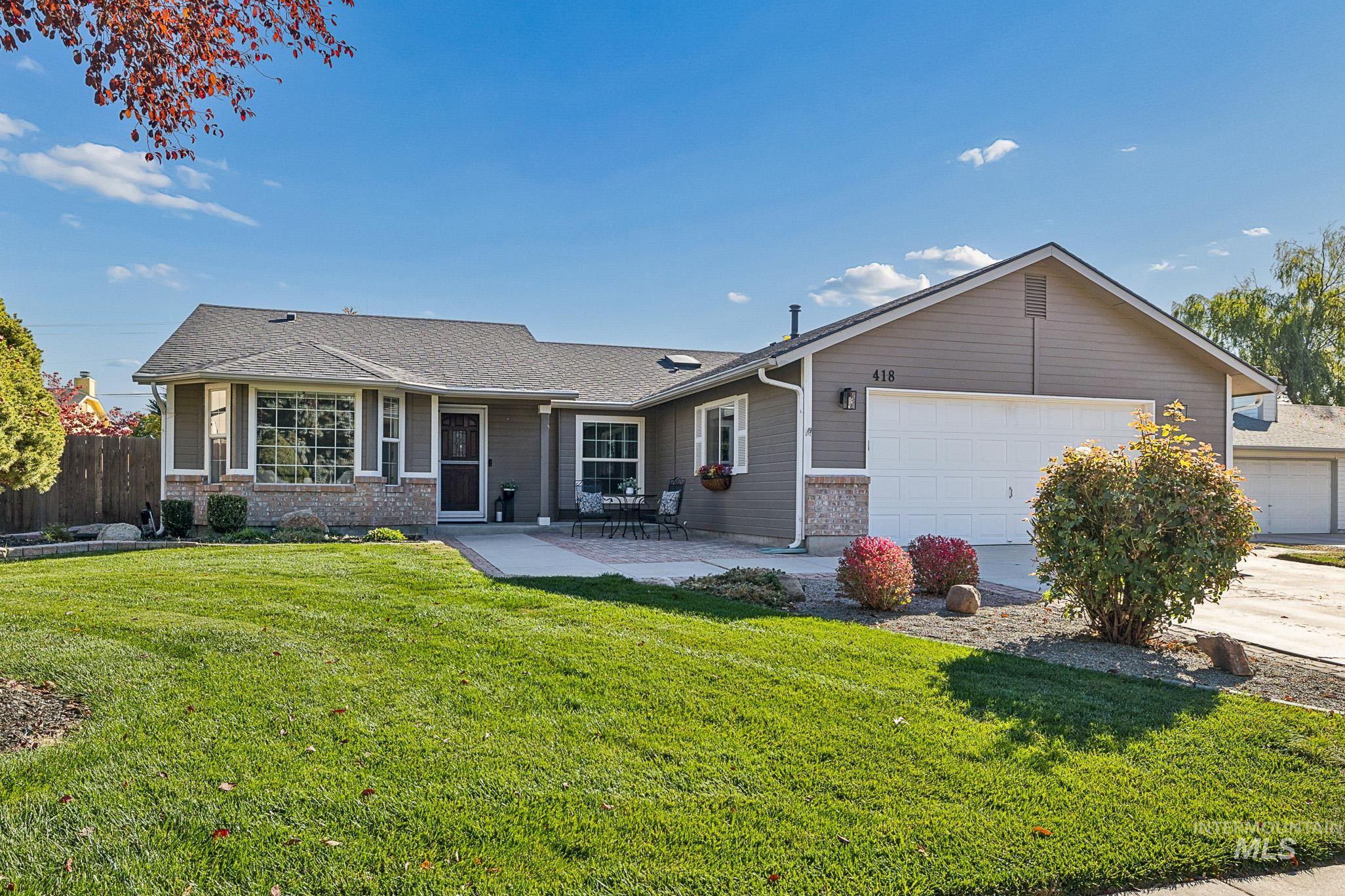 418 N Crestview Pl