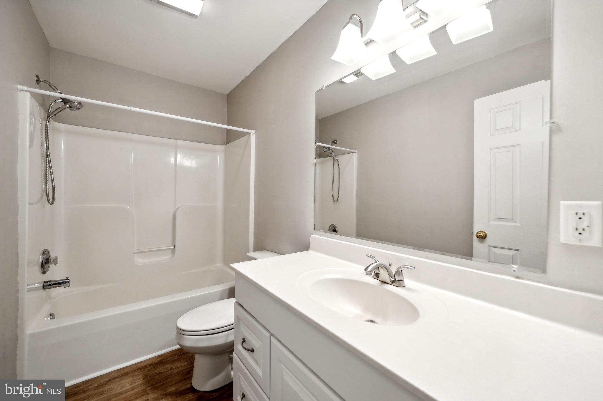 2075 EVERETTS CORNER ROAD