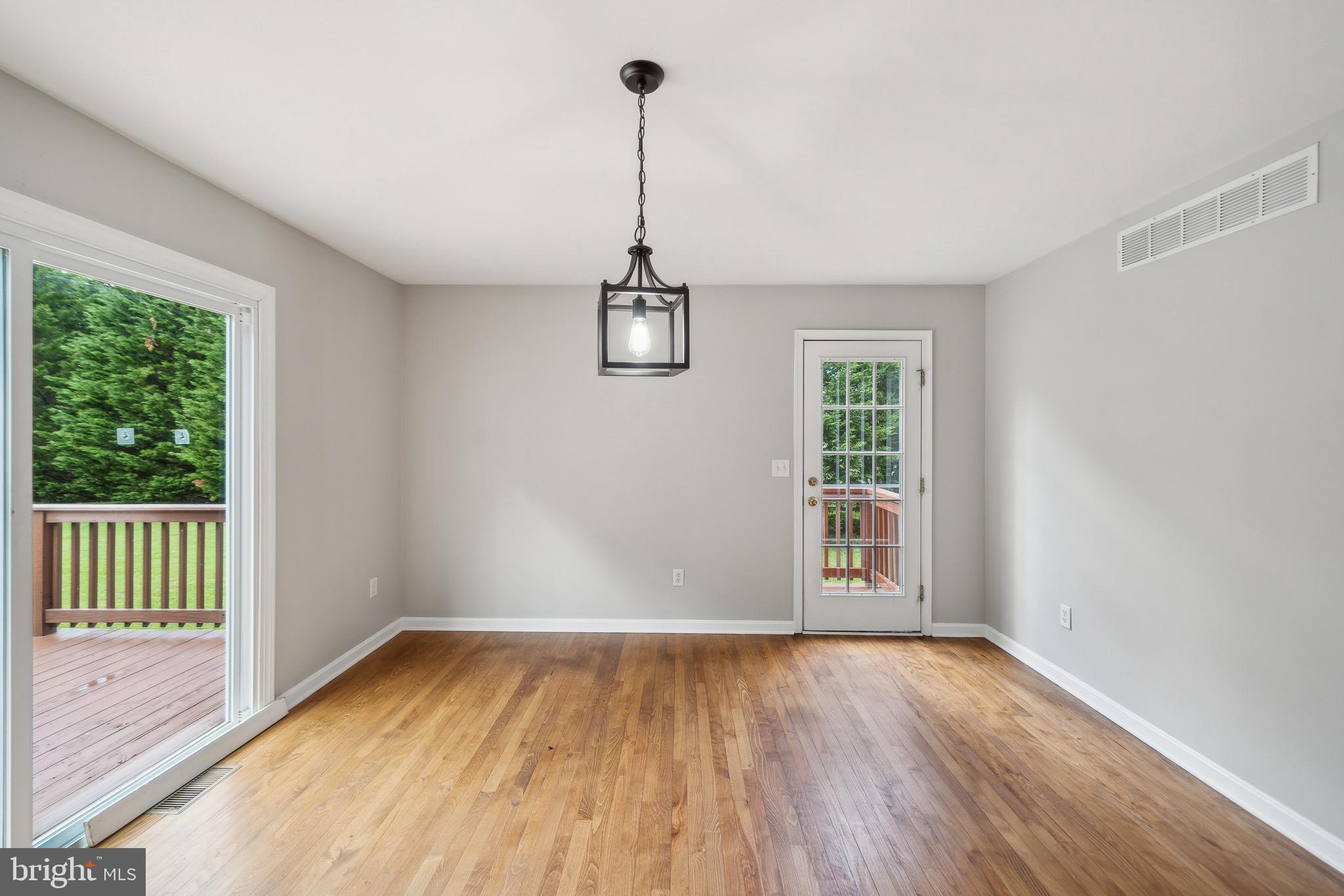 2075 EVERETTS CORNER ROAD