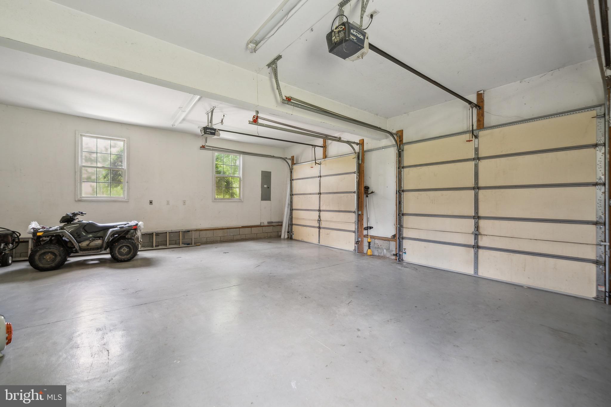 2075 EVERETTS CORNER ROAD